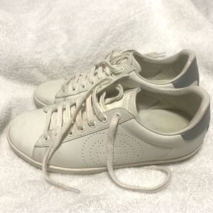 Used white Gucci sneakers